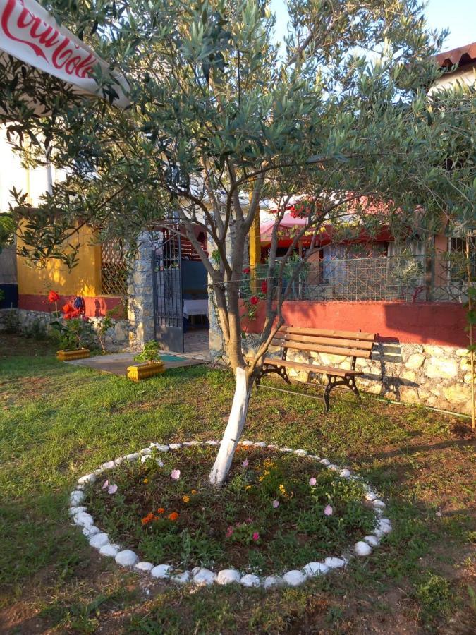 Vila Gjoka Himare Bagian luar foto